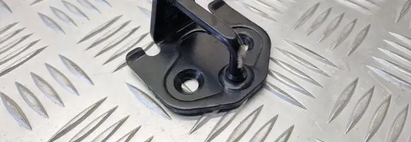 Ford Focus Front door lock loop/hook striker 3M51R21982BF