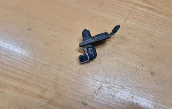Honda CR-V Front door sensor 