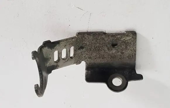Mercedes-Benz R W251 Holder (bracket) A6421592140 3810