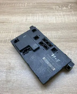 Mercedes-Benz CLS C219 Door control unit/module 2198200726 RIGHTSIDE