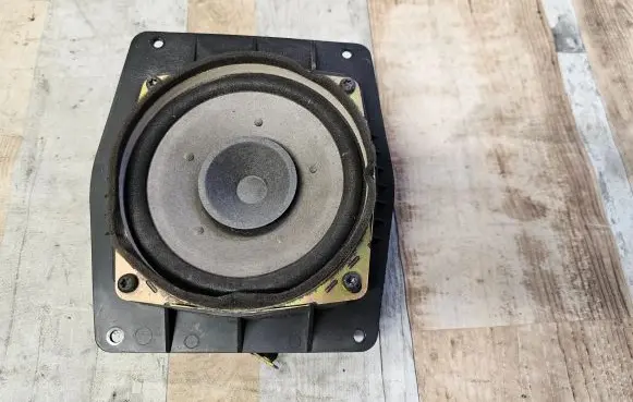 Mitsubishi Space Star Rear door speaker 3C0035453