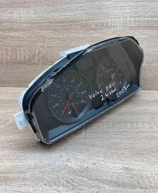 Volvo V50 Speedometer (instrument cluster) 30765314