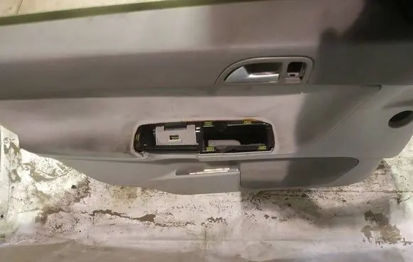 Volvo S40 Front door card panel trim
