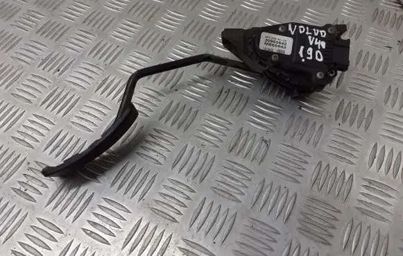Volvo S40 Accelerator throttle pedal 30865642