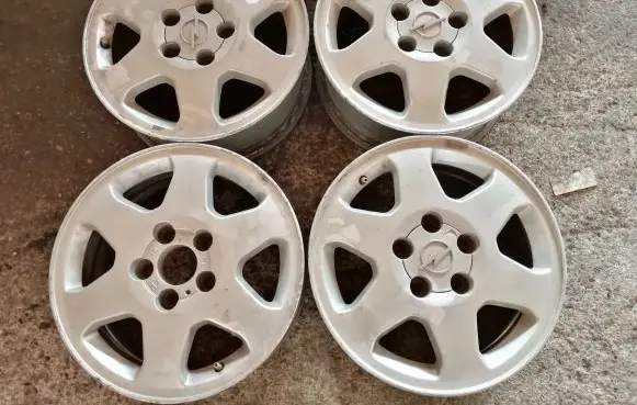 Opel Astra G R15 alloy rim 