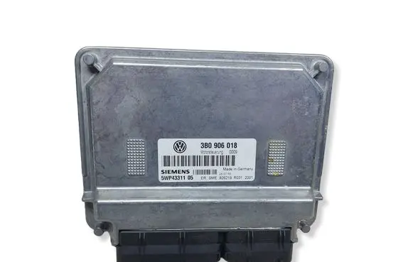 Volkswagen PASSAT B5 Engine control unit/module 3B0906018KASACJ 3B0906018 5WP4331105
