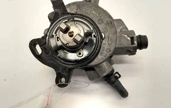 Ford Focus Vacuum pump CM5G2A451GB