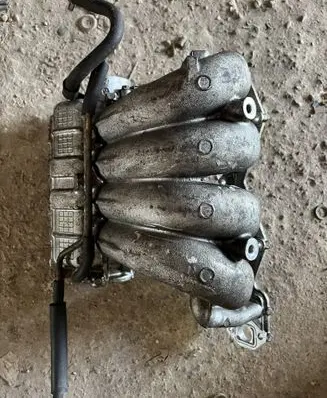 Mitsubishi Grandis Intake manifold