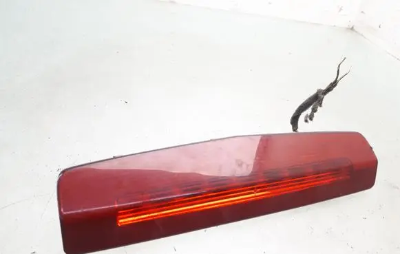 Opel Zafira B Third/center stoplight 13252463