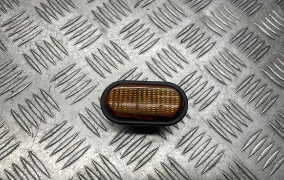 Renault Scenic I Front fender indicator light 0142789