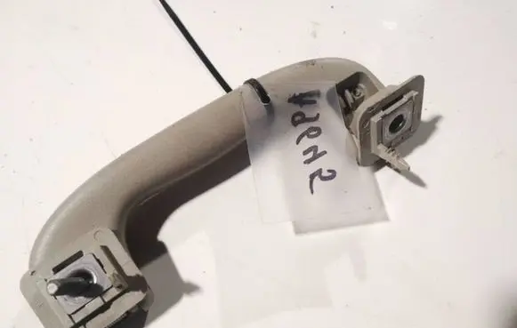 Opel Insignia A Front interior roof grab handle