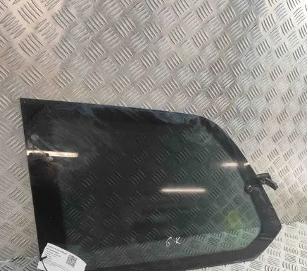 Isuzu D-Max Rear side window