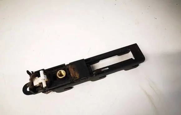 Volkswagen PASSAT B5.5 Seat belt adjustment rail 3B0857819D