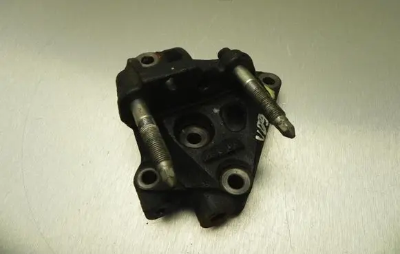 Toyota Urban Cruiser (XP110) Engine mounting bracket 09331 VD9294
