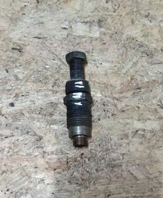 Fuel injector