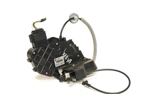 Volvo V70 Front door lock 31253665 A048317 986902104