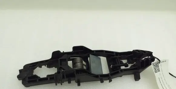 Rear door exterior handle/bracket