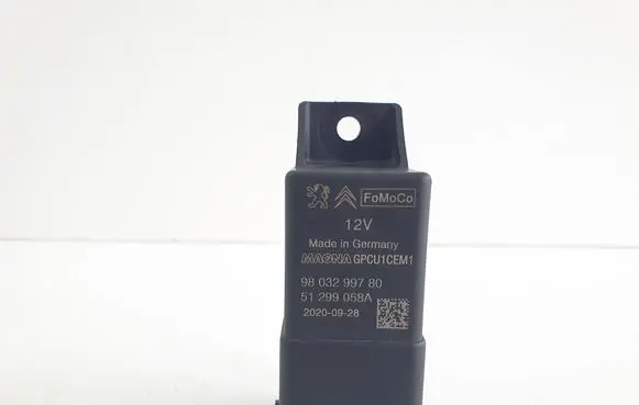 Peugeot 5008 II Glow plug pre-heat relay 9803299780 51299058A