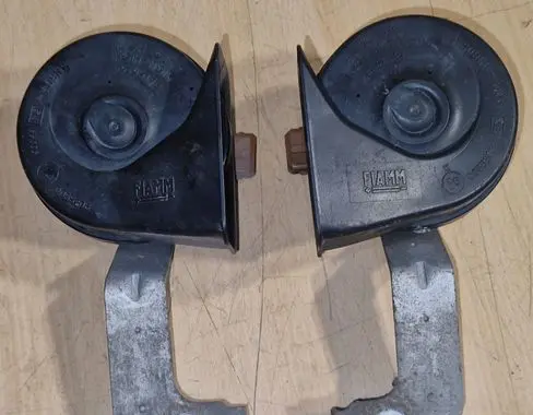 Volvo S40 Horn signal