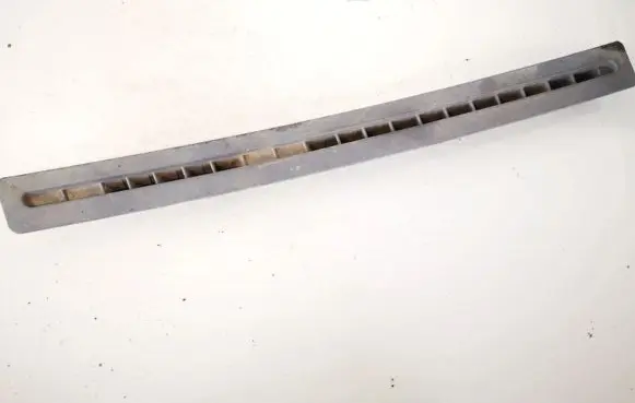 Nissan Navara D22 Dash center air vent grill 68742vj200