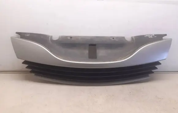 Renault Laguna II Front grill 8200012581
