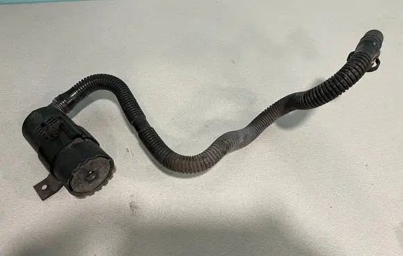 Breather/breather pipe/hose