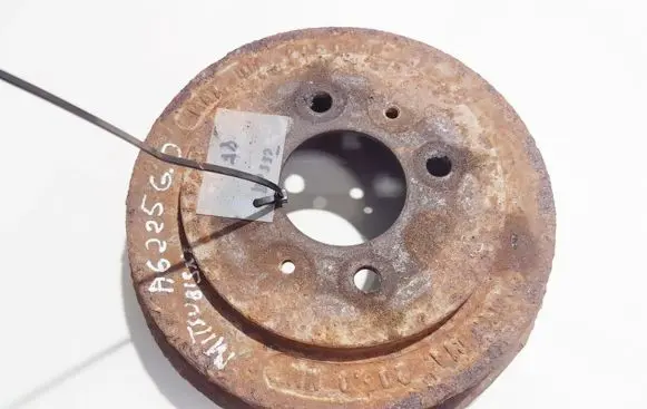 Mitsubishi Carisma Drum brake (rear) 