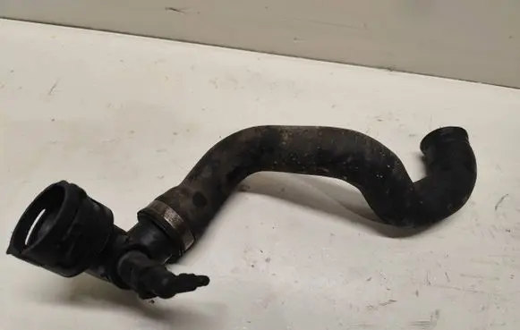 Volkswagen Touareg I Engine coolant pipe/hose 7L6122291M