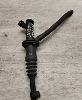 Renault Megane II Clutch master cylinder