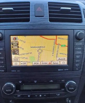 Toyota Avensis T270 Radio/CD/DVD/GPS head unit 8612020A80 FXFA516145 8611360V640