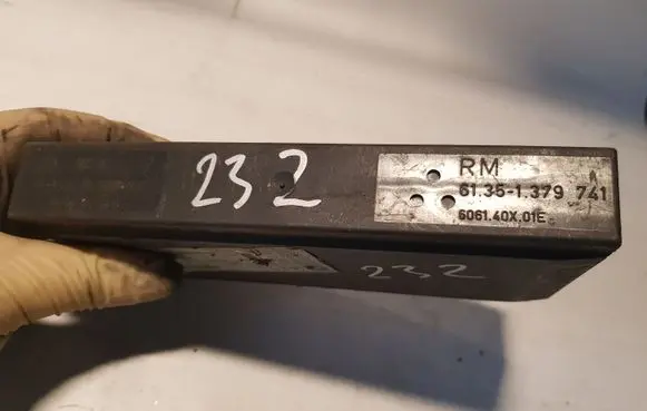 BMW 5 E34 Comfort/convenience module 61351379741