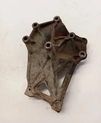 Mitsubishi Endeavor Engine mounting bracket MR518475