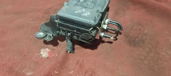 Volvo S60 ABS Pump 31329137