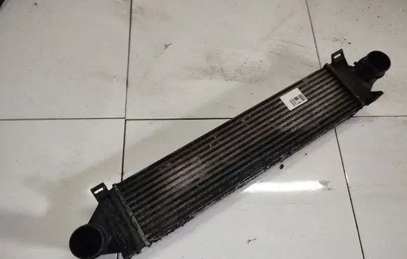 Land Rover Freelander 2 - LR2 Intercooler radiator