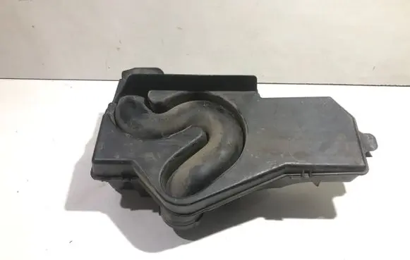 Peugeot 307 Intake resonator 9650677080