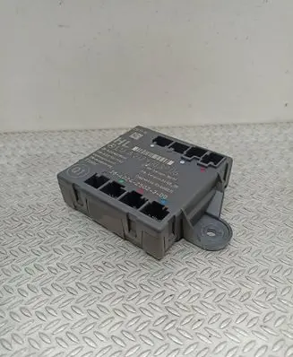 Mercedes-Benz C W204 Door control unit/module A2129003906