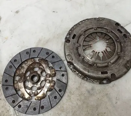 Volkswagen Golf IV Clutch set kit 038141025D