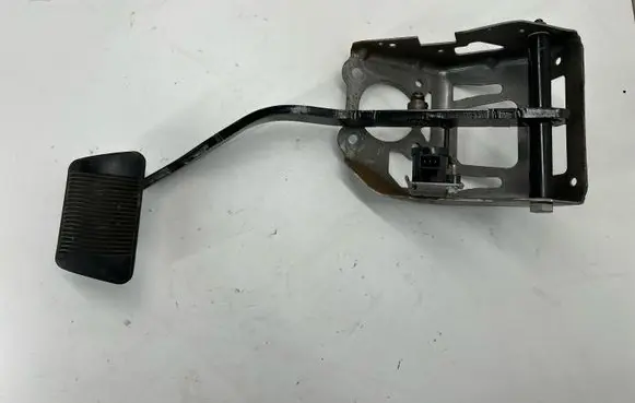 Dodge Charger Brake pedal 56038969AA 4779688AL
