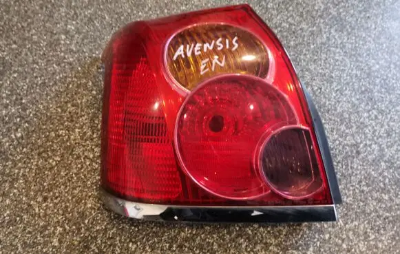 Toyota Avensis T250 Rear/tail lights