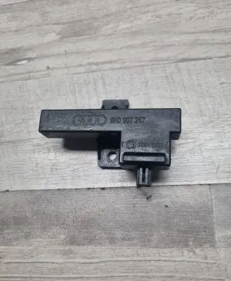 Audi A6 S6 C7 4G Keyless (KESSY) go control unit/module 8K0907247 33542221