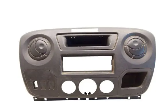 Opel Movano B Dashboard center trim panel 682600025R