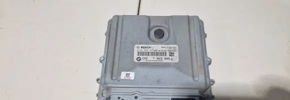 BMW 7 F01 F02 F03 F04 Engine control unit/module 7823905