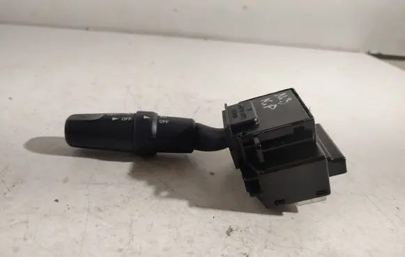 Mazda 3 I Wiper turn signal indicator stalk/switch 17d682