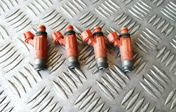 Mitsubishi Space Star Fuel injectors set CDH210 731027L