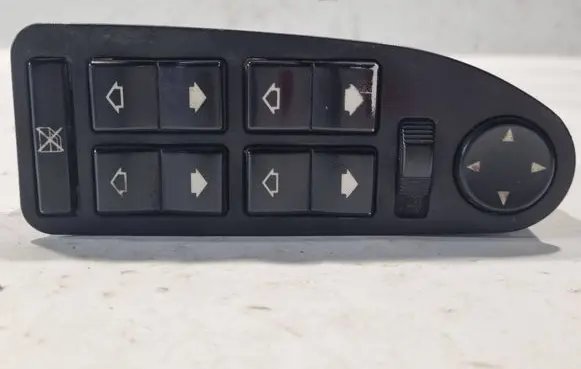 BMW 5 E39 Electric window control switch 8368966 129589 9744