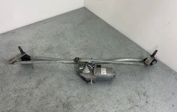 Mini Cooper Countryman R60 Front wiper linkage and motor 980439901 9804399