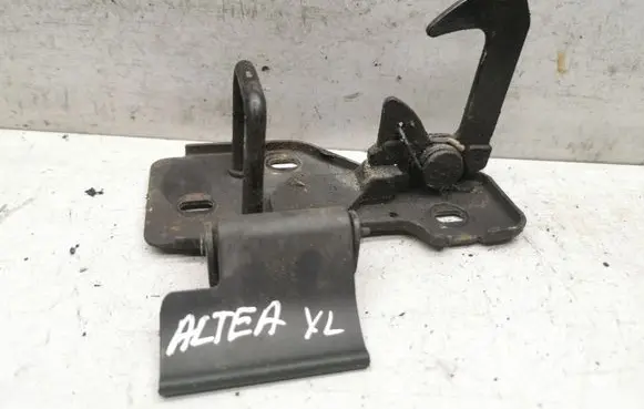 Seat Altea XL Engine bonnet/hood lock/catch 5P0833480