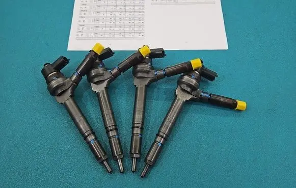 Opel Astra H Fuel injectors set 0445110175 IMPRK1580962