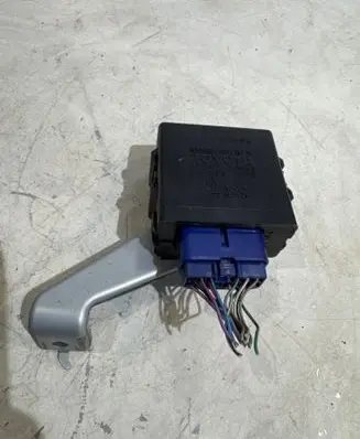 Toyota Yaris Day light relay 8264212050 0617004240