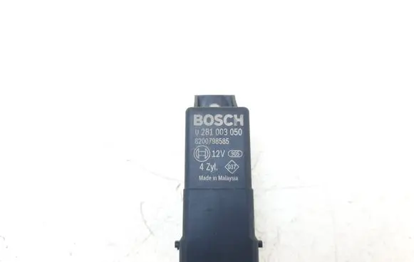 Renault Trafic III (X82) Glow plug pre-heat relay 8200798585 0281003050